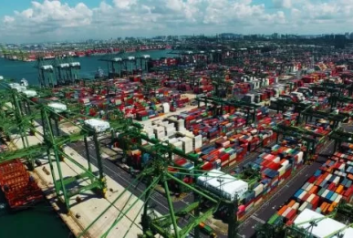 Singapore port becomes new bottleneck in global supply chain